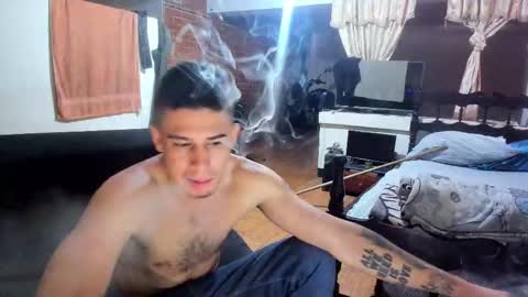 Snapshot of cristiand20 chatting on 03-08-25, 01:03 Cristian online show from 03-08-25, 01:03