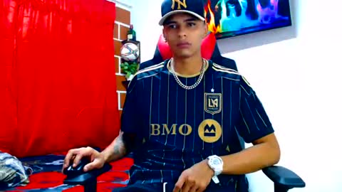 Snapshot of cristiantayron chatting on 06-29-26, 12:06 cristian online show from 06-29-26, 12:06