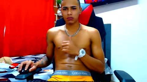 Snapshot of cristiantayron chatting on 06-29-26, 10:21 cristian online show from 06-29-26, 10:21