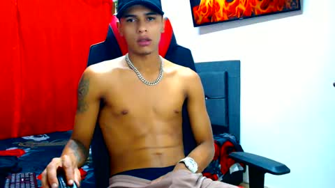 Snapshot of cristiantayron chatting on 07-03-26, 11:22 cristian online show from 07-03-26, 11:22