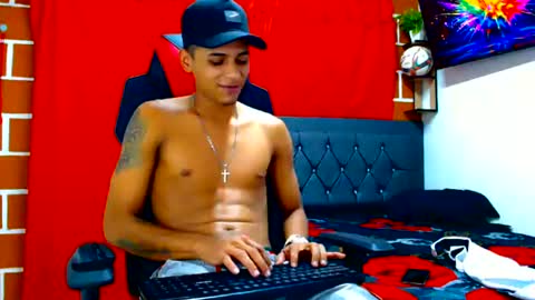 Snapshot of cristiantayron chatting on 07-07-26, 06:47 cristian online show from 07-07-26, 06:47