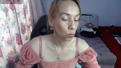 cristina online show from 03-19-26, 09:19