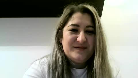 cristina20021991 online show from 01-01-25, 01:37