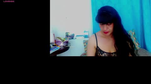 Snapshot of cristina_connor chatting on 10-27-25, 01:31 Cristina online show from 10-27-25, 01:31