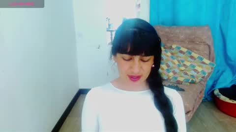 Cristina online show from 11-21-25, 03:27