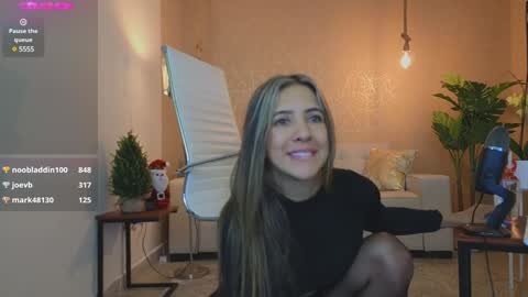 Snapshot of cristinavegas chatting on 12-12-24, 02:59 ....... online show from 12-12-24, 02:59
