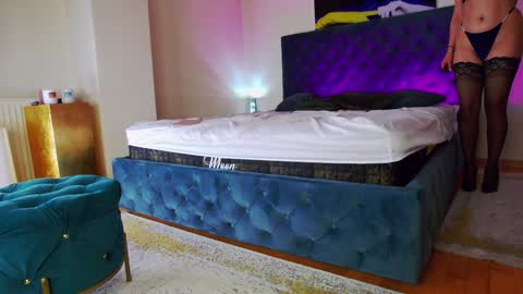 Snapshot of cristinavinci chatting on 01-28-25, 05:24 CristinaVinci online show from 01-28-25, 05:24