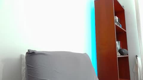 Tell me God  independent model show your respect at all times online show from 02-23-25, 08:55