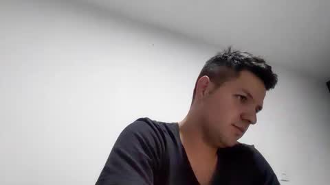 cristopher3042 online show from 02-08-25, 02:04