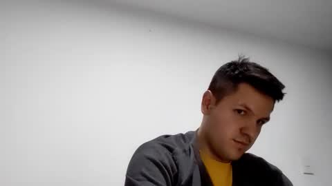 cristopher3042 online show from 02-12-25, 04:54