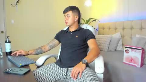 Cristopher online show from 02-16-25, 02:31