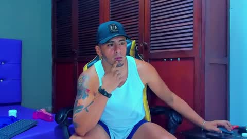 Say me Cris online show from 02-13-25, 01:59