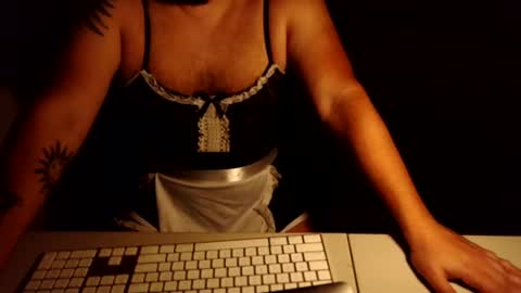 Snapshot of crossdressercrowe chatting on 11-01-25, 12:56 Insta theramonacrowecd online show from 11-01-25, 12:56