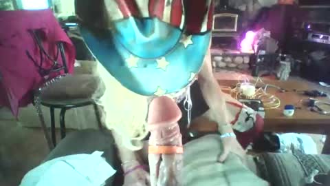 Snapshot of crossdrsr1 chatting on 11-11-25, 07:14 crossdrsr1 online show from 11-11-25, 07:14