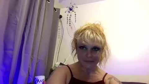 Snapshot of crowsraven666 chatting on 11-16-25, 12:33 crowsraven666 online show from 11-16-25, 12:33