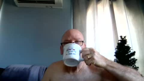 Snapshot of cruising_guy chatting on 06-25-26, 12:20 fun guy online show from 06-25-26, 12:20