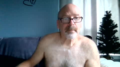 Snapshot of cruising_guy chatting on 07-29-26, 12:36 fun guy online show from 07-29-26, 12:36