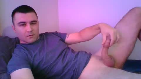 Snapshot of crush380 chatting on 12-14-24, 02:21 Crush380 online show from 12-14-24, 02:21