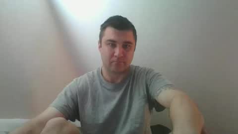 Snapshot of crush380 chatting on 03-21-26, 05:27 Crush380 online show from 03-21-26, 05:27