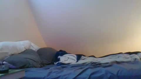 Snapshot of crush380 chatting on 04-08-26, 02:17 Crush380 online show from 04-08-26, 02:17