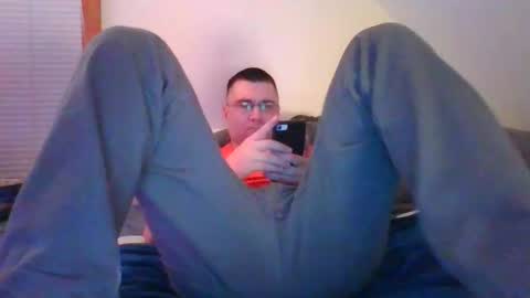 Snapshot of crush380 chatting on 04-14-26, 01:11 Crush380 online show from 04-14-26, 01:11