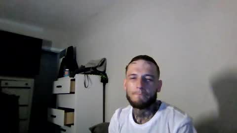 Snapshot of cruz815 chatting on 04-19-26, 05:18 cruz815 online show from 04-19-26, 05:18