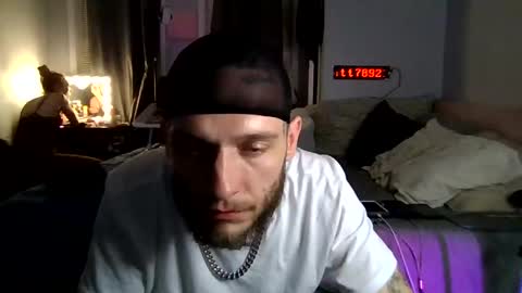 Snapshot of cruz815 chatting on 05-06-26, 03:02 cruz815 online show from 05-06-26, 03:02