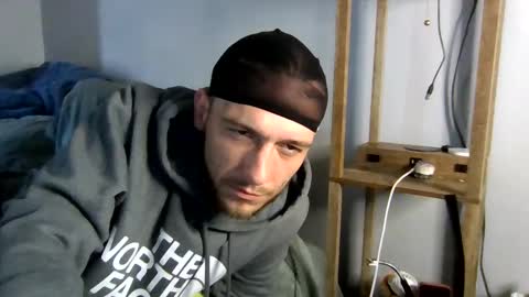 Snapshot of cruz815 chatting on 05-12-26, 04:48 cruz815 online show from 05-12-26, 04:48
