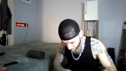 Snapshot of cruz815 chatting on 05-21-26, 02:40 cruz815 online show from 05-21-26, 02:40