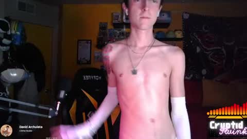 Snapshot of cryptidtwink chatting on 10-01-25, 04:51 CryptidTwink online show from 10-01-25, 04:51