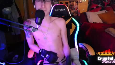 Snapshot of cryptidtwink chatting on 02-22-26, 07:40 CryptidTwink online show from 02-22-26, 07:40