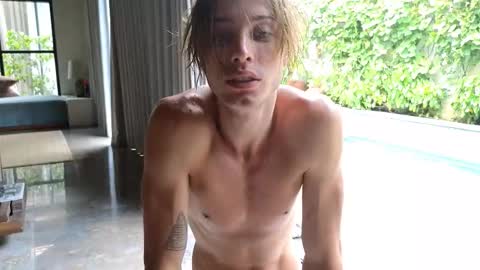 Lin inst lingoodyy online show from 02-18-25, 02:38