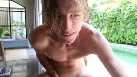 Lin inst lingoodyy online show from 02-19-25, 05:49