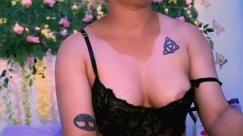 Snapshot of crysrus chatting on 12-07-24, 12:52 crysrus online show from 12-07-24, 12:52