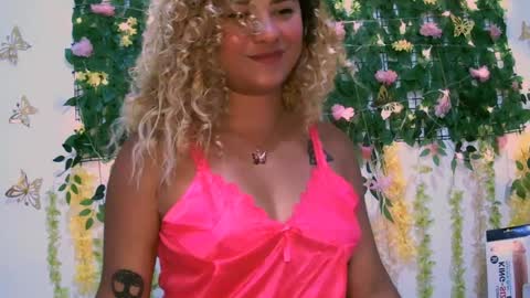 Snapshot of crysrus chatting on 01-17-25, 10:34 crysrus online show from 01-17-25, 10:34