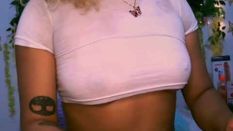 Snapshot of crysrus chatting on 02-23-25, 11:14 crysrus online show from 02-23-25, 11:14