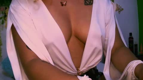 Snapshot of crysrus chatting on 03-03-25, 01:21 crysrus online show from 03-03-25, 01:21