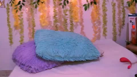 Snapshot of crysrus chatting on 03-10-25, 03:12 crysrus online show from 03-10-25, 03:12