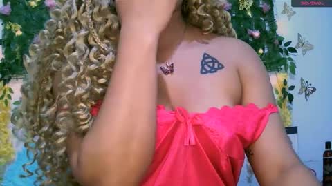 Snapshot of crysrus chatting on 09-11-25, 02:11 crysrus online show from 09-11-25, 02:11