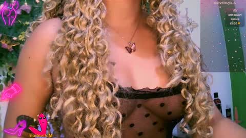 Snapshot of crysrus chatting on 09-16-25, 12:22 crysrus online show from 09-16-25, 12:22