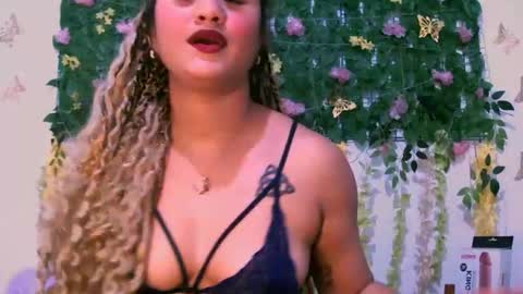 Snapshot of crysrus chatting on 09-28-25, 12:49 crysrus online show from 09-28-25, 12:49