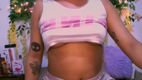 Snapshot of crysrus chatting on 12-13-25, 11:43 crysrus online show from 12-13-25, 11:43