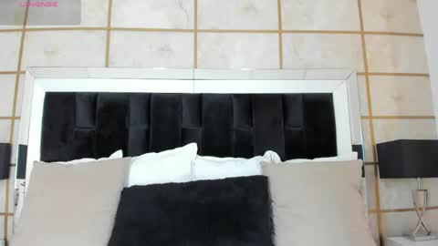 Crystal Rose  online show from 04-16-26, 11:44