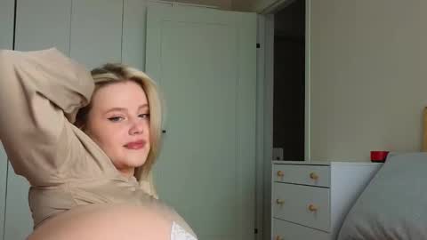 Cassie control  domi and lush  in private for free online show from 09-14-25, 07:18