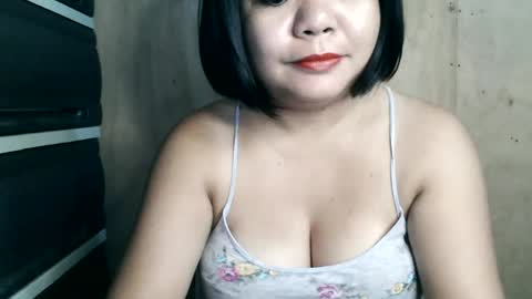 Snapshot of crystal_april chatting on 02-16-25, 02:20 Crys online show from 02-16-25, 02:20