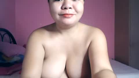 Snapshot of crystal_april chatting on 11-19-25, 04:12 Crys online show from 11-19-25, 04:12