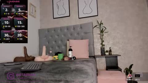   online show from 10-14-25, 08:09