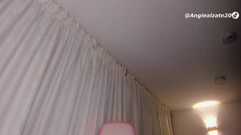 Snapshot of crystal_foster chatting on 03-21-26, 04:17 angie online show from 03-21-26, 04:17