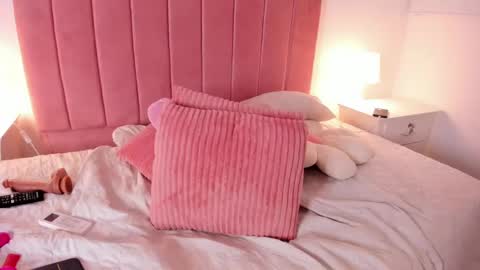  Crystal  online show from 01-11-25, 09:26