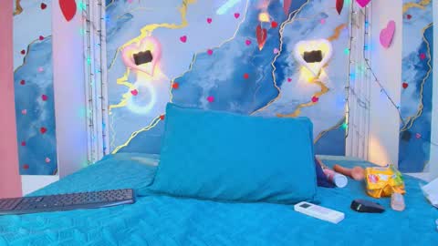 Snapshot of crystal_love08 chatting on 02-16-26, 07:21 crystal online show from 02-16-26, 07:21